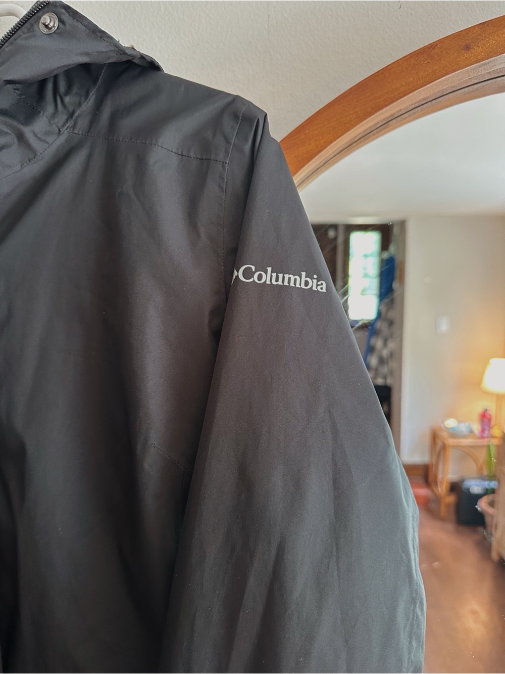 Columbia rain jacket - Picture 4 of 8